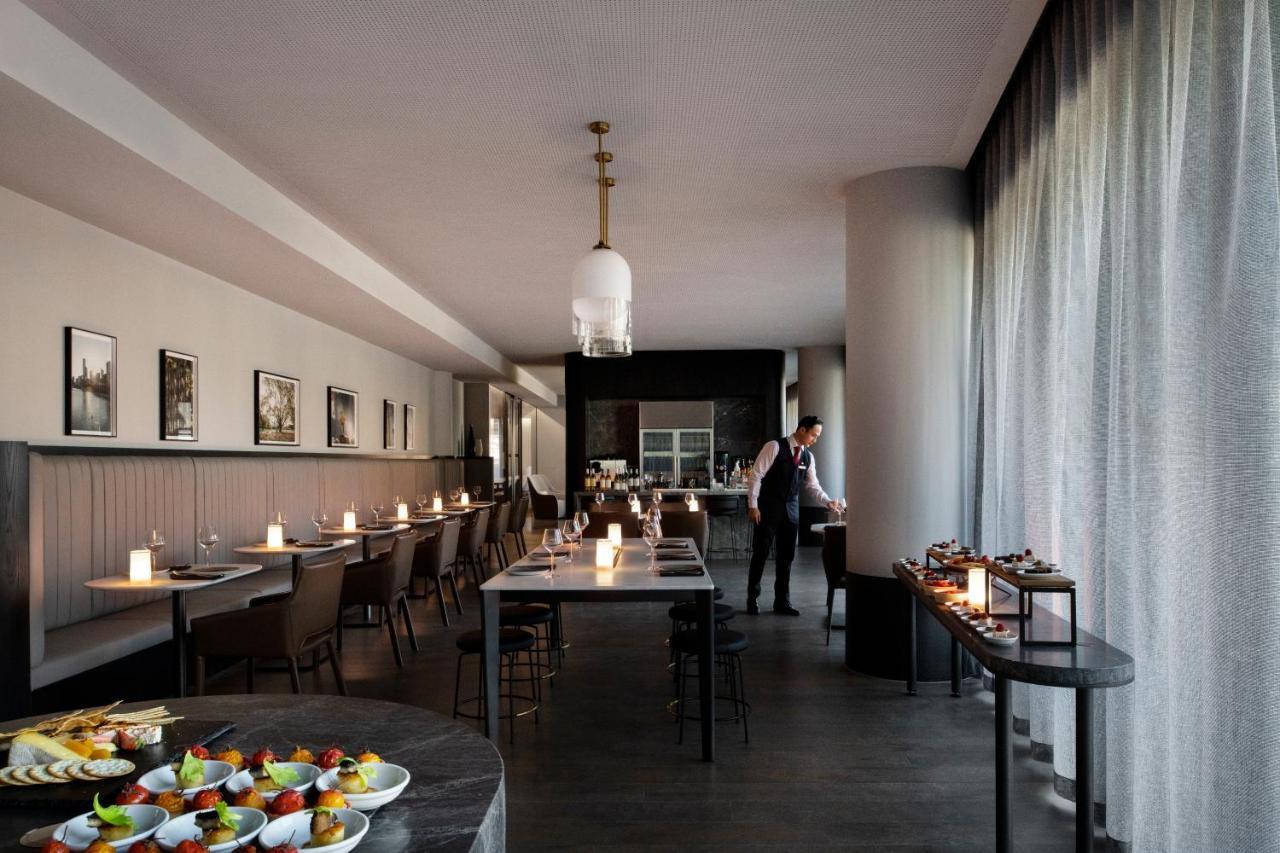 Melbourne Marriott Hotel Docklands Экстерьер фото The interior of the restaurant