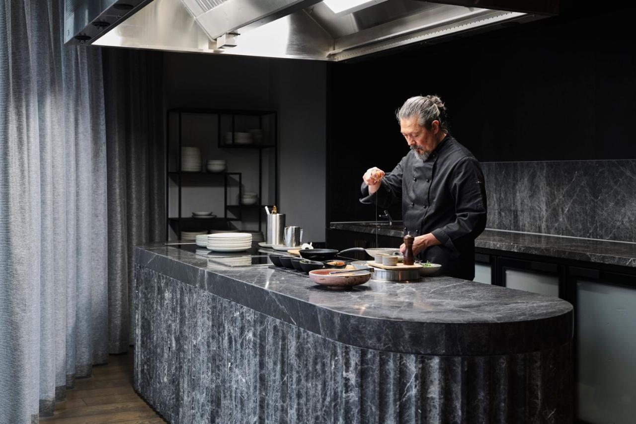 Melbourne Marriott Hotel Docklands Экстерьер фото Chef Nobu Matsuhisa